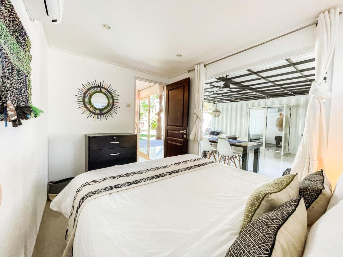 Villa Kotak Surfers Escape Reopening Rates Apply Now Selong Belanak Exterior foto